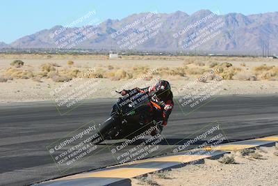 media/Jan-10-2025-CVMA Friday Practice (Fri) [[489e0da257]]/Group 4 and Trackday/Session 2 (Turn 4 Inside)/